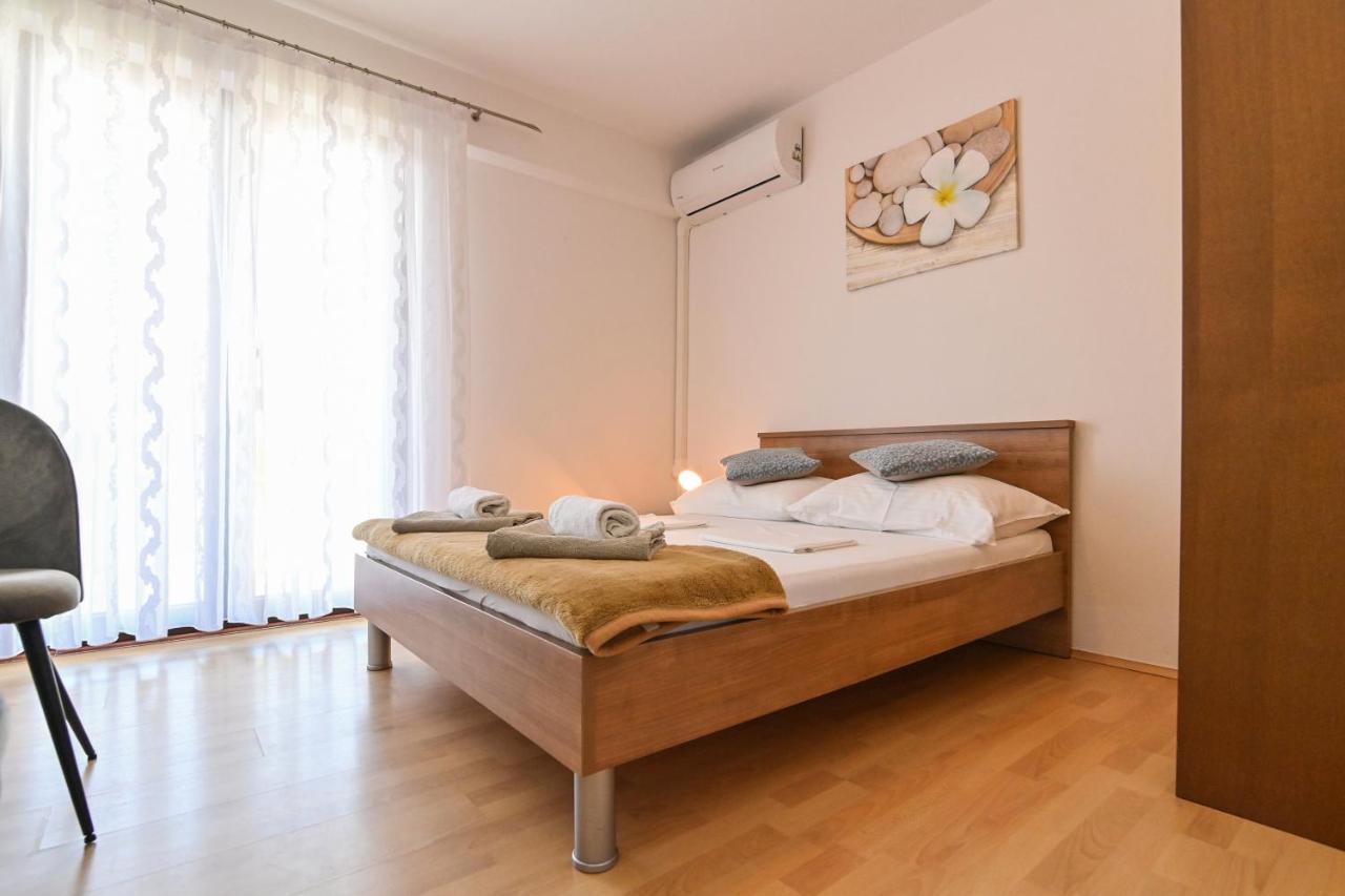 באסקה Rooms & Apartments Jadranka מראה חיצוני תמונה