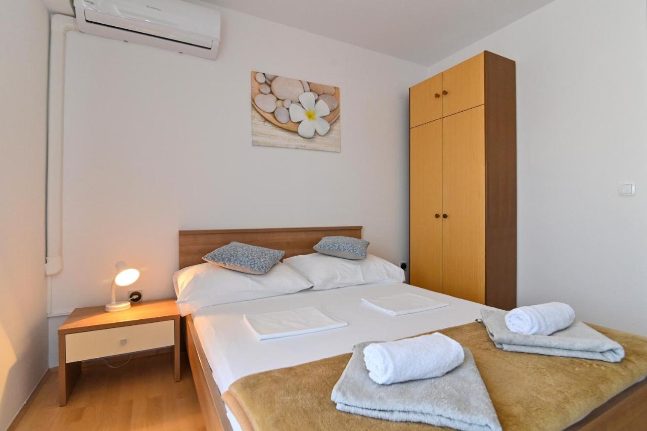 באסקה Rooms & Apartments Jadranka מראה חיצוני תמונה